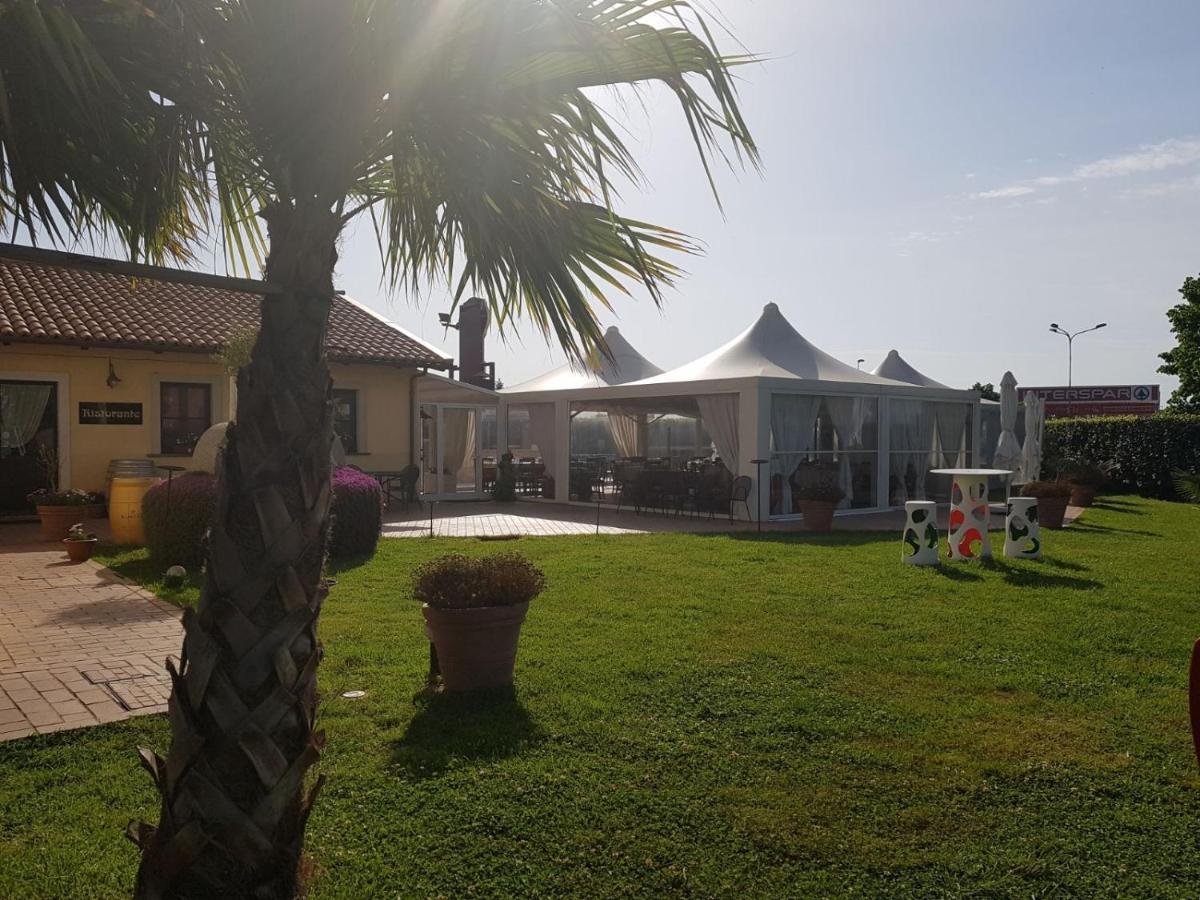 I Giardini Del Novecento Lamezia Terme Exterior foto